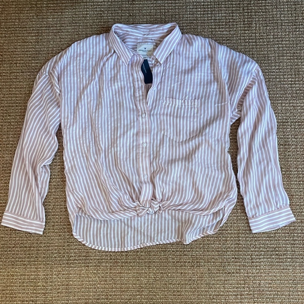 NWT American Eagle Pink and White Striped Button Down Medium